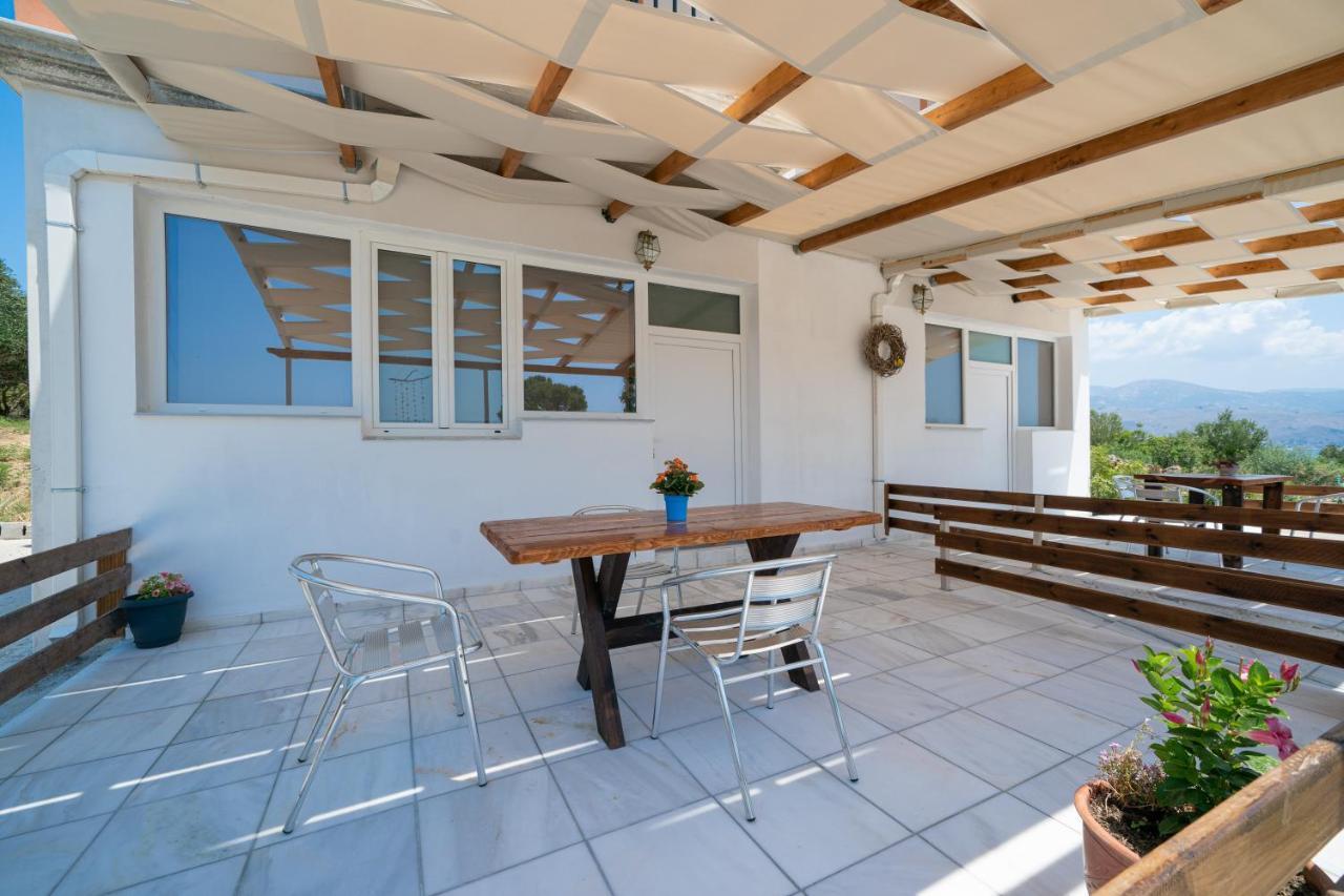 Casa Di Colona - Κόκκινο Apartment Lixouri Exterior foto