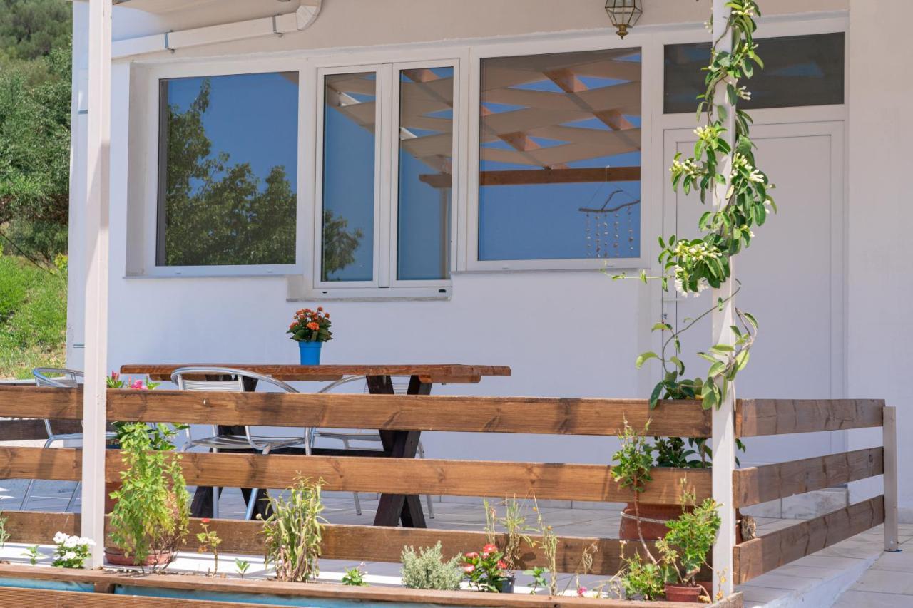Casa Di Colona - Κόκκινο Apartment Lixouri Exterior foto
